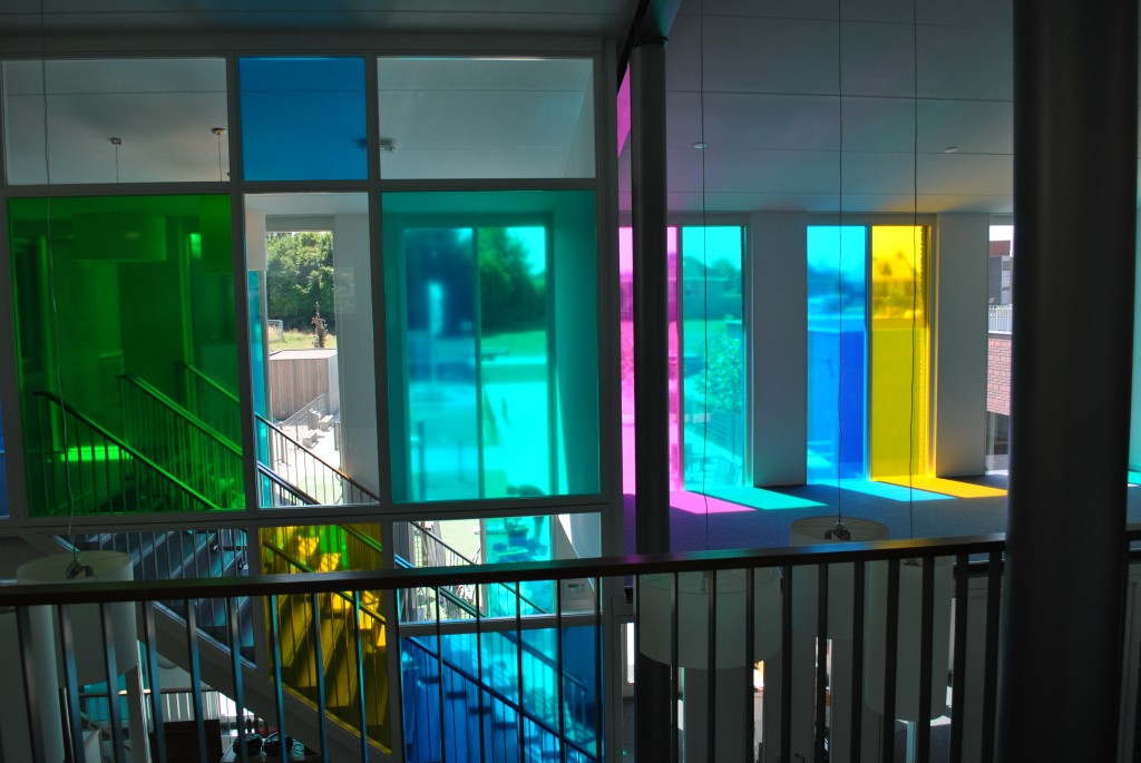 Gekleurde glasfolie basisschool Het Visnet